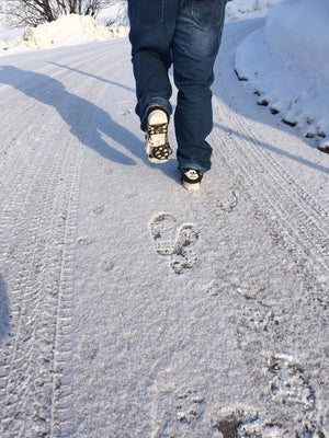 Girafus CRAMPONES PARA ZAPATOS, ZAPATOS antideslizantes con dientes de acero inoxidable para el invierno, crampones - NO SE DESLIZAN EN EL HIELO Y LA NIEVE para mujeres, hombres, personas mayores y niños.